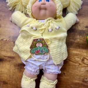 Vintage Cabbage Patch Kids Doll - Yellow Outfit - Excellent Condition